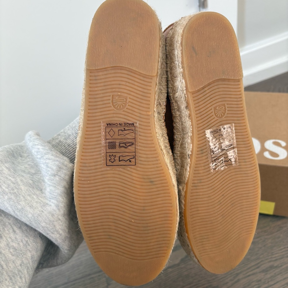 Soludos Women's Tan Leather Espadrilles - Picture 6 of 7
